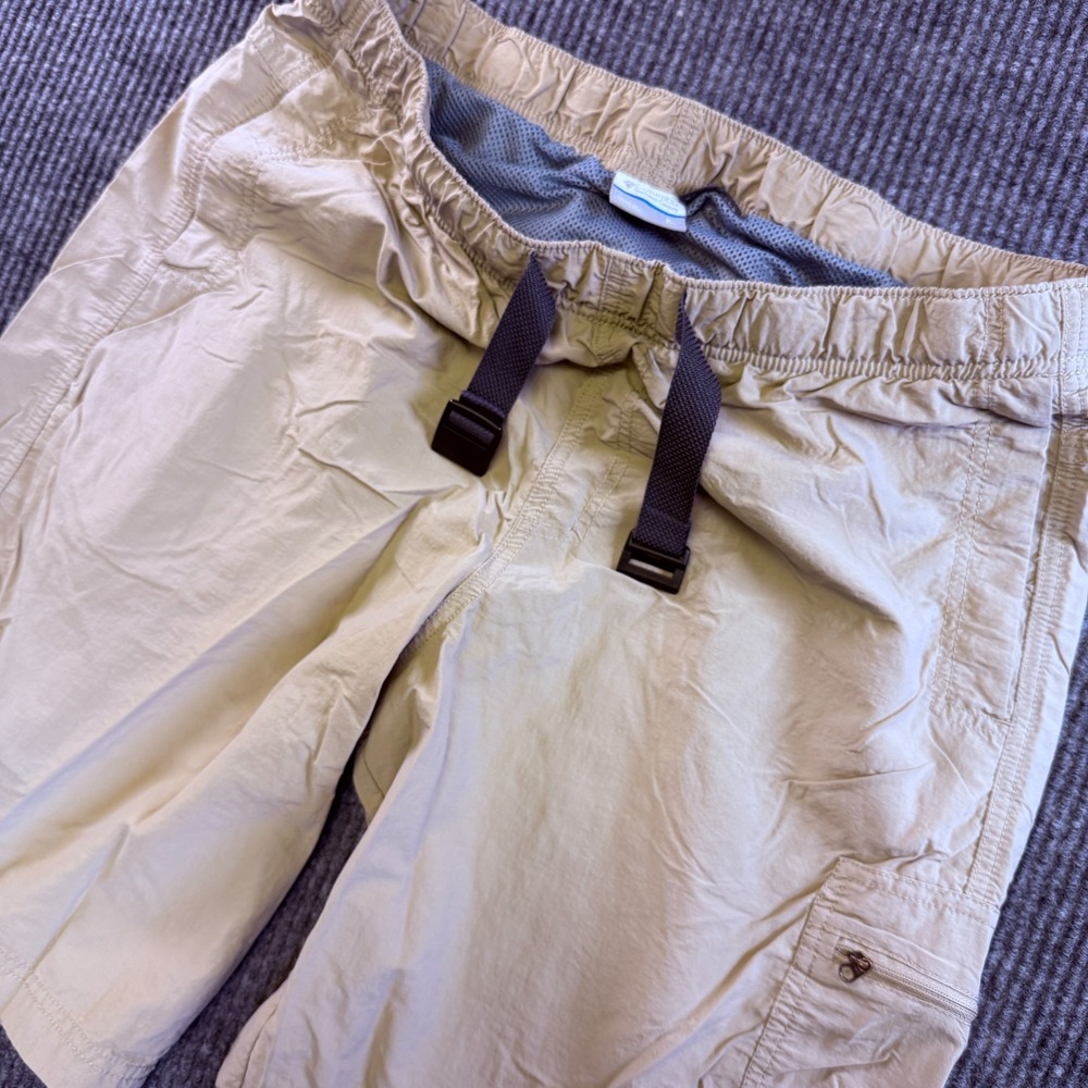 Columbia Cargo Shorts Mens L‎ Tan Omni Shade Hiking Outdoor Lightweight